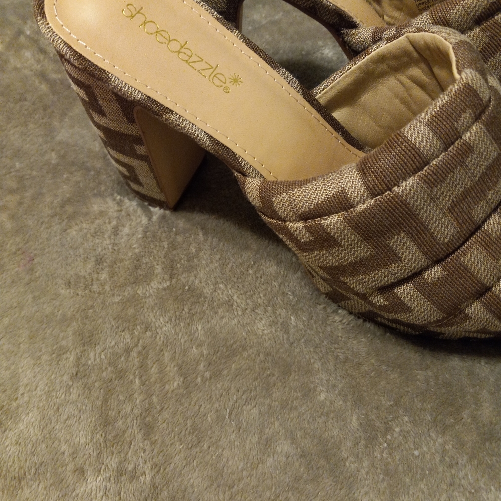 Shoes - Picture 4 of 4